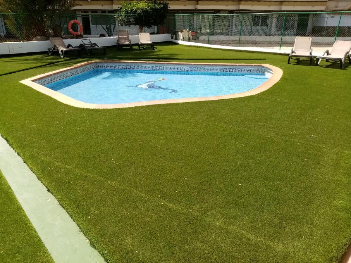 Close To Yumbo,free Parking Huoneisto